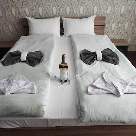 Db Luxury перфектен за двойки и уикенд почивка * 大特尔诺沃